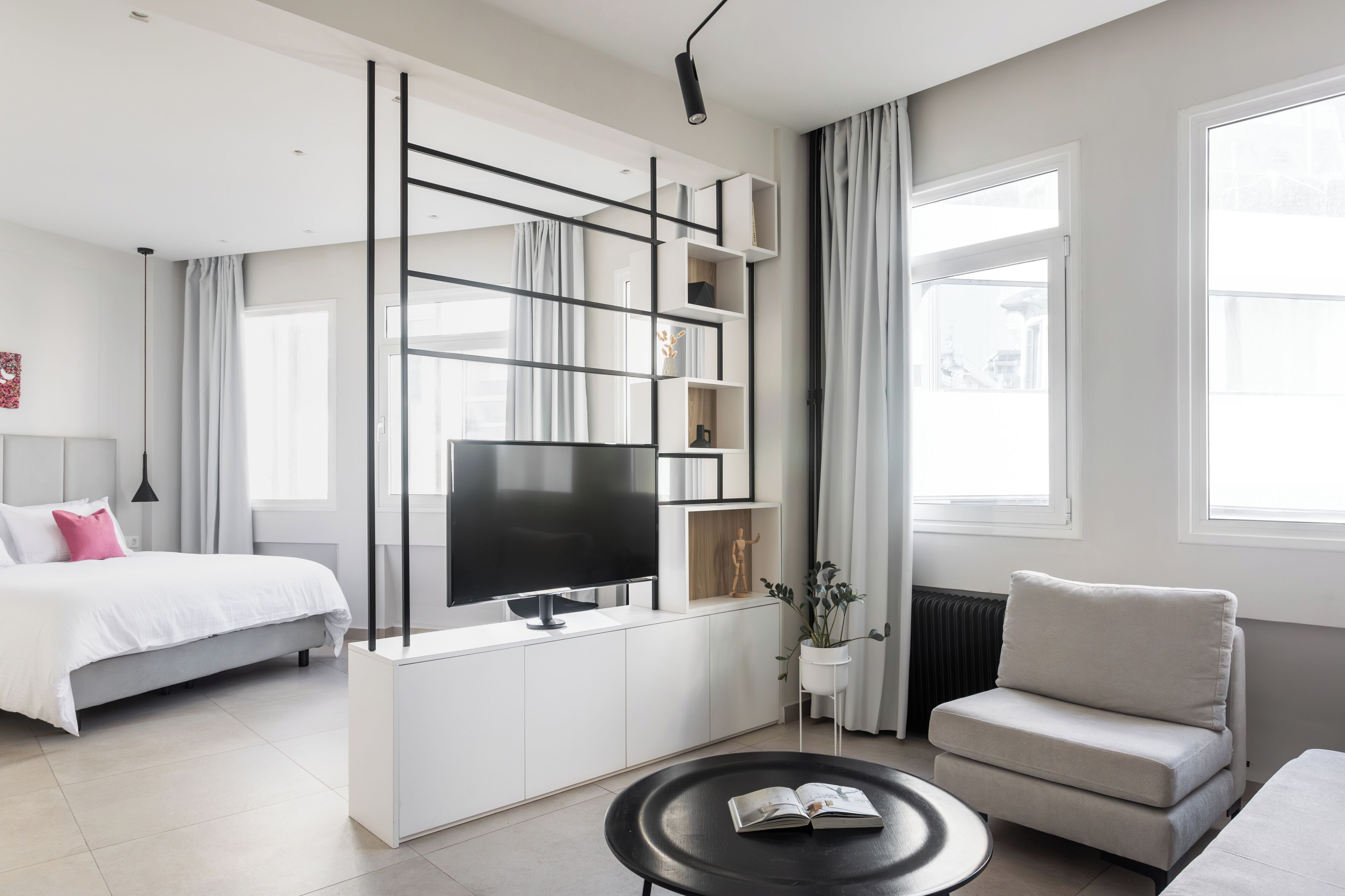 1 chambre, bureau, fer et planche à repasser, Wi-Fi gratuit