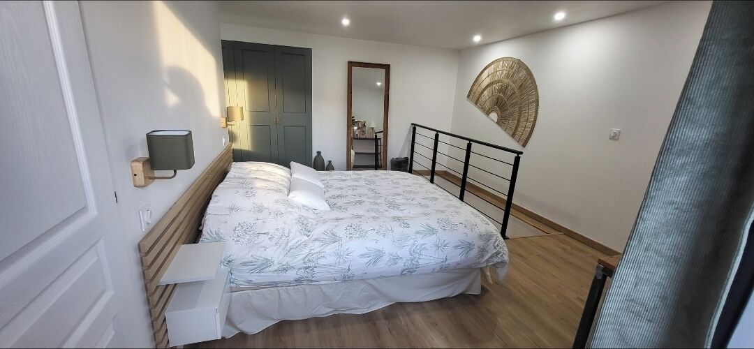 Internet, bed sheets