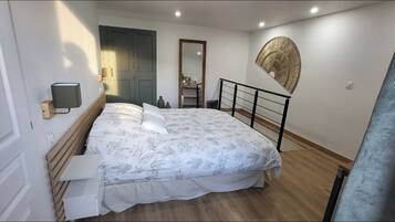 Internet, bed sheets