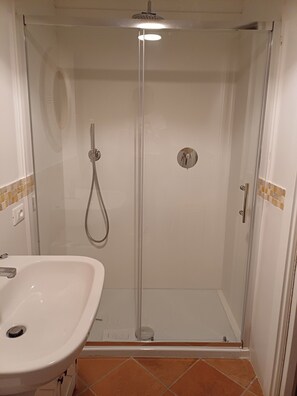 Sèche-cheveux, bidet