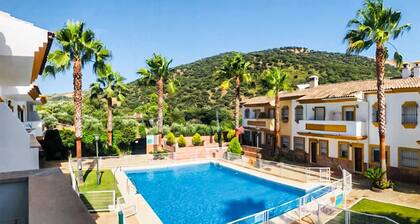 Wunderschönes Haus in Benaojan mit Swimmingpool