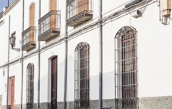 تفاصيل الفندق من الخارج