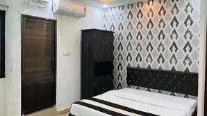 Ảnh chưa phân loại, 2 trong số 8 ảnh, nút