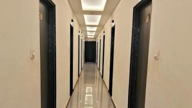 Ảnh chưa phân loại, 1 trong số 8 ảnh, nút