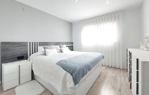 bed - Stunning home in Olocau (Olocau)