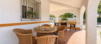 Awesome home in Abarán