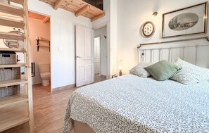 3 slaapkamers, een strijkplank/strijkijzer, gratis wifi