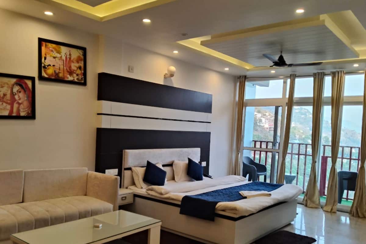 Kahden hengen superior-huone, vuoristonäköala | Työpöytä, äänieristys, silitysrauta/-lauta, ilmainen Wi-Fi