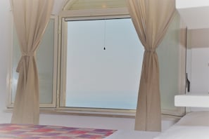 2 bedrooms, iron/ironing board, Internet, bed sheets - Positano Center, Large terrace sea view- 2 bedroom, 2 bathroom - Guest 4+2 (Positano)