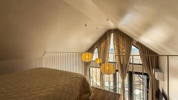 Family Villa, Sea View | Blackout drapes, iron/ironing board, free WiFi