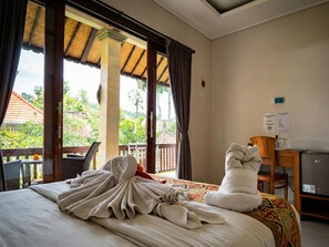 Superior Double Room, Balcony, Garden View | Desk, soundproofing, free WiFi - Putu's Paradise Ubud (Ubud)