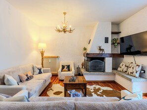 TV - Maison Ginevra by Interhome (Pinzolo)