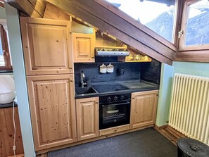 Fridge, oven, dishwasher, cookware/dishes/utensils - Mansarda San Lorenzo by Interhome (Pinzolo)