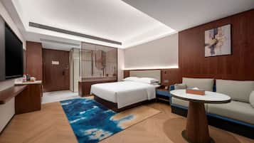 Superior Room, 1 King Bed, Non Smoking