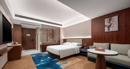 Days Hotel by Wyndham Fuyang Linquan
