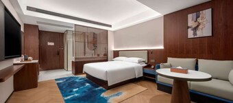 Days Hotel by Wyndham Fuyang Linquan