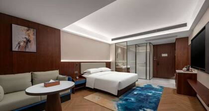 Days Hotel by Wyndham Fuyang Linquan