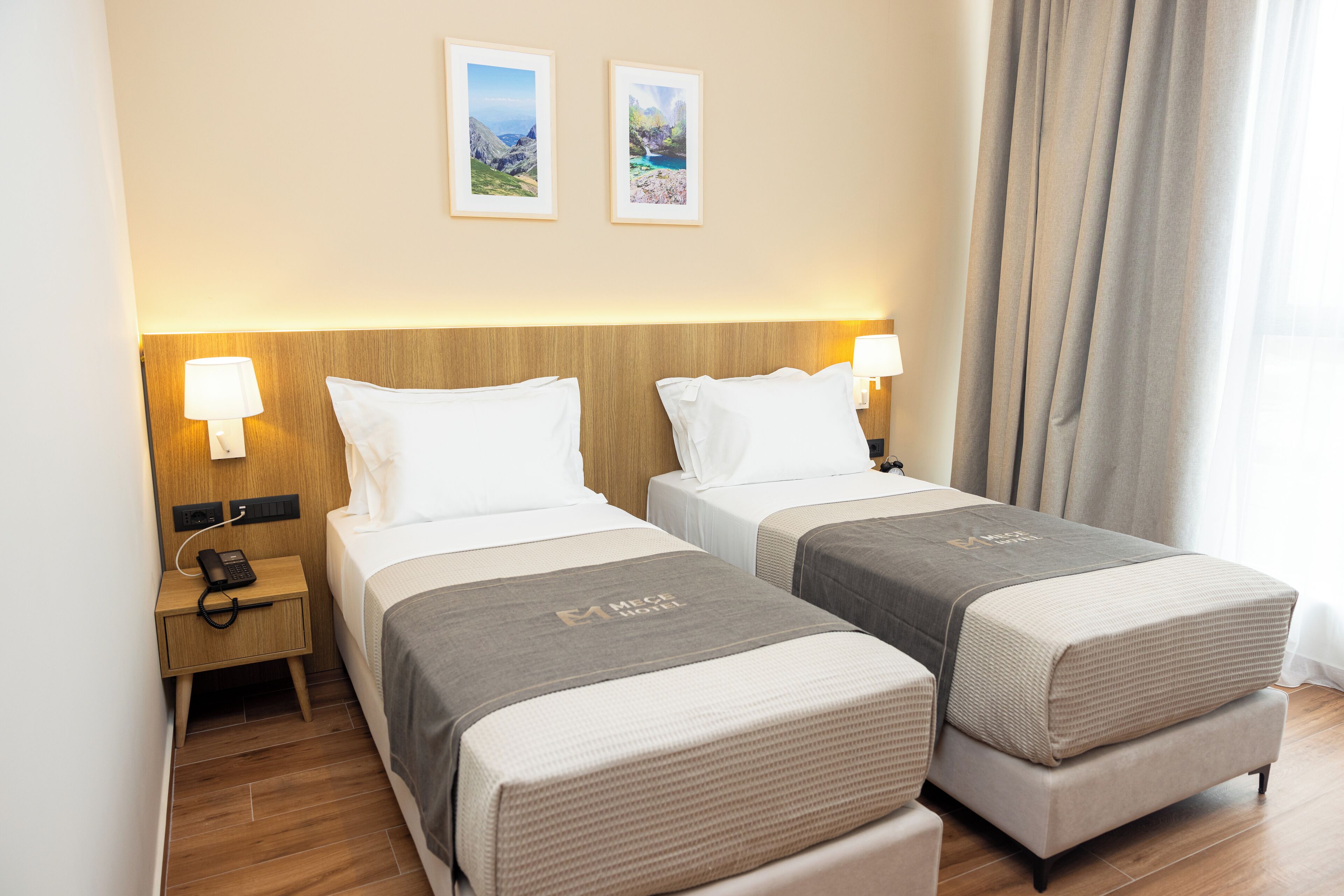 Kahden hengen standard-huone (yksi tai kaksi sänkyä) | Minibaari, tallelokero huoneessa, työpöytä, pimennysverhot