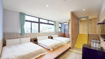 Chambre Familiale, vue ville