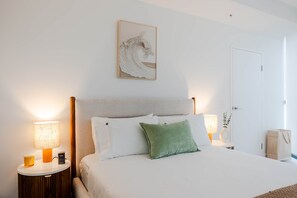 2 bedrooms, iron/ironing board, free WiFi, bed sheets - Chada by Cadiz Properties – Lakeview | Pool | CBD & Parkside (Canberra)