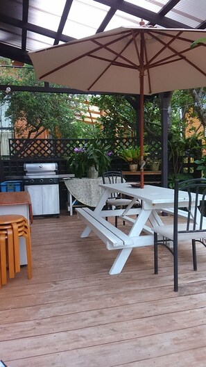 Outdoor dining - Cottage Forest Paradiso (Onna)