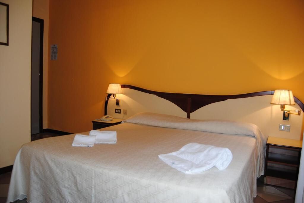 Iron/ironing board, free WiFi, wheelchair access