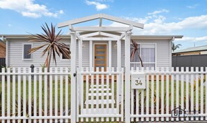 Exterior - Elegant Beachside Retreat with Luxurious Amenities (Tomakin)