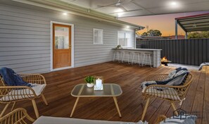 Terrace/patio - Elegant Beachside Retreat with Luxurious Amenities (Tomakin)