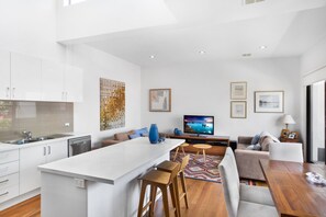 Smart TV, offices
