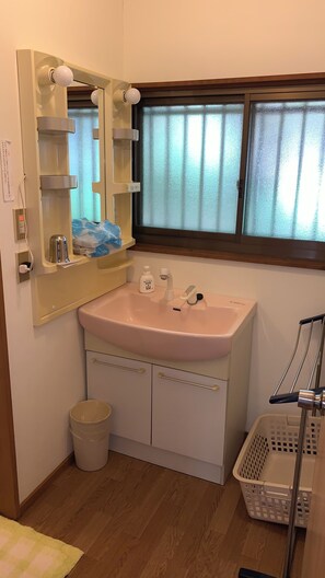 Unclassified image, 4 of 51, button - Cottage Karuizawa (Karuizawa)