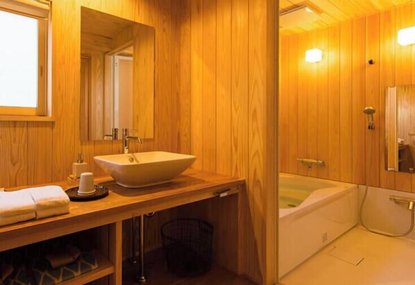 Bathroom - Tsumesho Mikuni (Sakai)