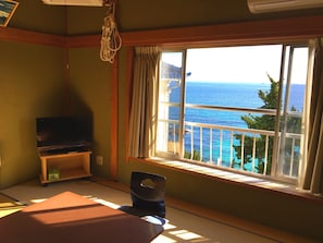 Interior - Kiemonso (Shimoda)