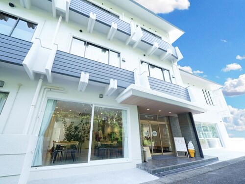 Oise Sun Cafe & Hotel