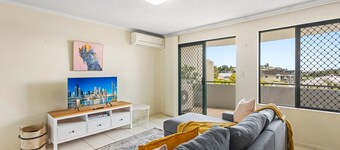 Albion Convenient Hideaway with Parking & Balcony