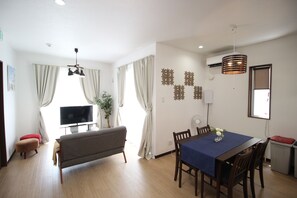 Interior - Akizero Onnason (Onna)