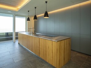 Interior - Coral Suite Villa Awaji (Awaji)
