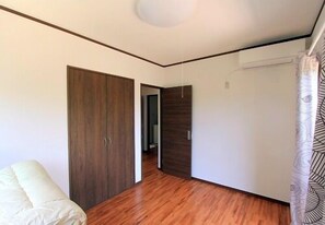 Interior - Kachibai <ishigakijima> (Ishigaki)