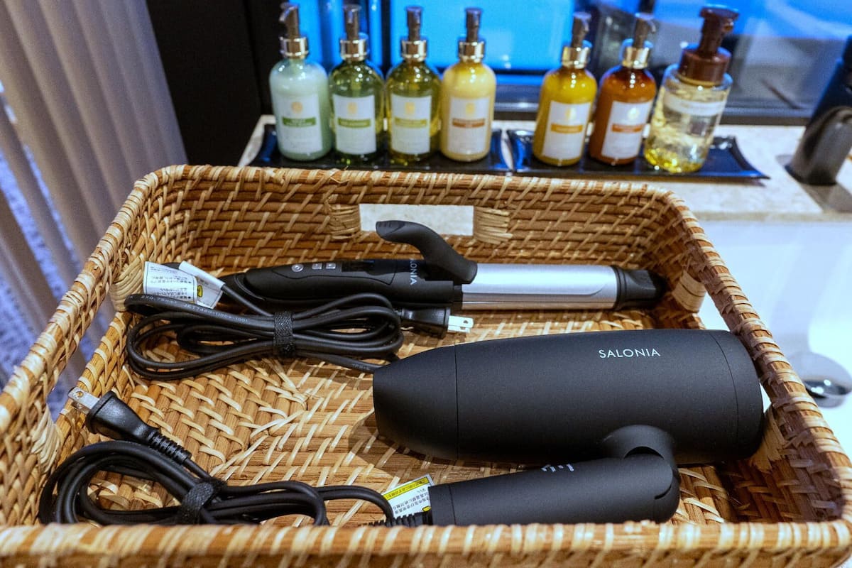 Bathroom amenities