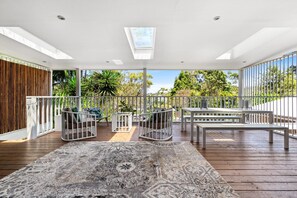 Property grounds - Elegant 3-Bed Home with Games Room (North Balgowlah)