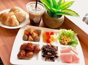 Breakfast meal - Hotel Livemax Nagoya Sakura Dori-guchi (Nagoya)
