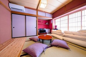 Interior - Fujisan-kingyo [vr] (Fujikawaguchiko)