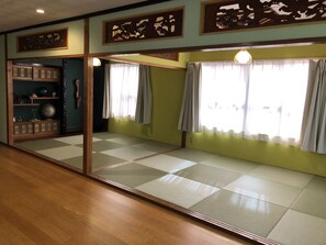 Interior - Komorebi <miyakojima> (Miyakojima)