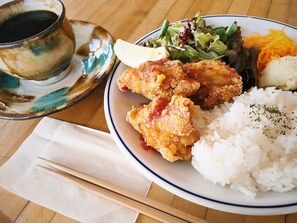 Food and drink - Y Pub&hostel (Tottori)