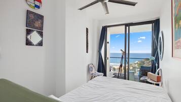 2 bedrooms, iron/ironing board, Internet, bed sheets