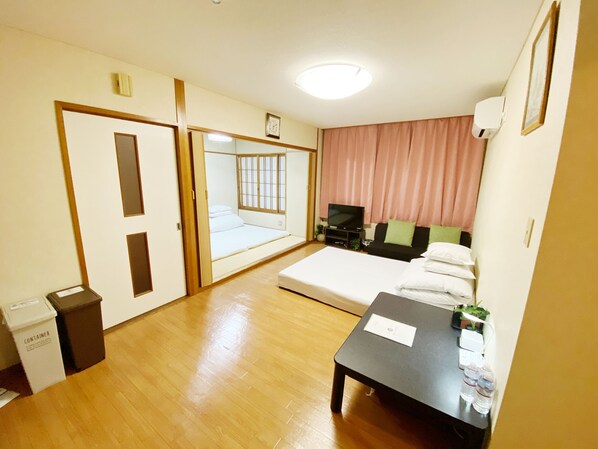 Room - Guest House 017 <takajomachi> (Tokushima)