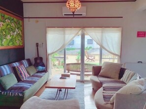 Living area - Panorama (Yomitan)