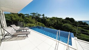 Pool - Blue Rela Luxe Resort Okinawa (Onna)