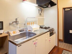 Mini-fridge, microwave, stovetop - Uminchuno Yado (Nago)