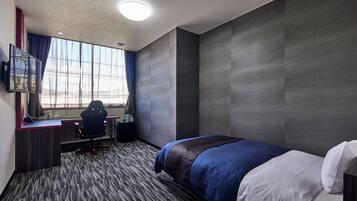 Escrivaninha, ferros/tábuas de passar roupa