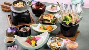 Food and drink - Hotel Plaza Dohshin (Tsu)
